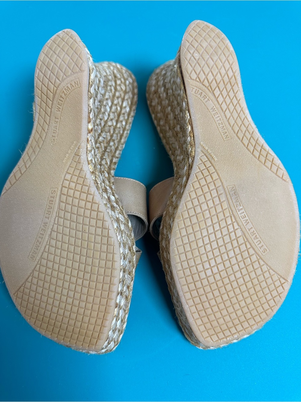 Stuart Weitzman Tan sandal wedge heels - Picture 5 of 6